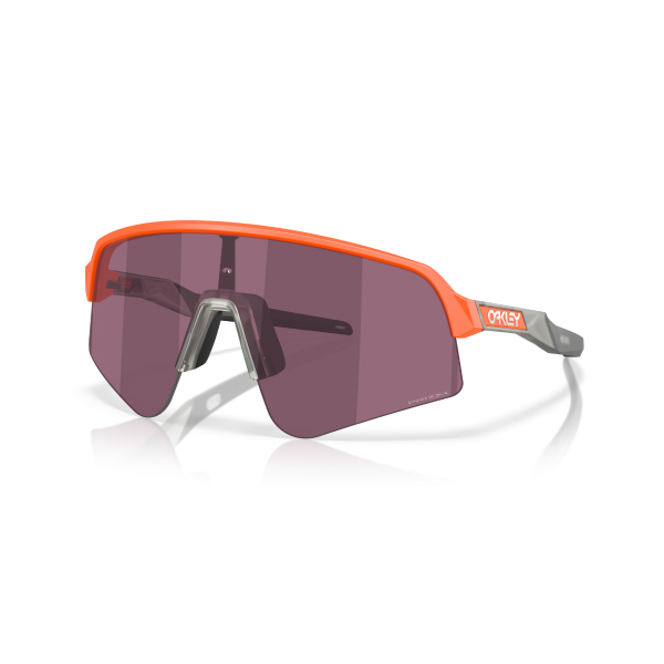 OO 9465 946530 39 Oakley SUTRO LITE SWEEP Güneş Gözlüğü