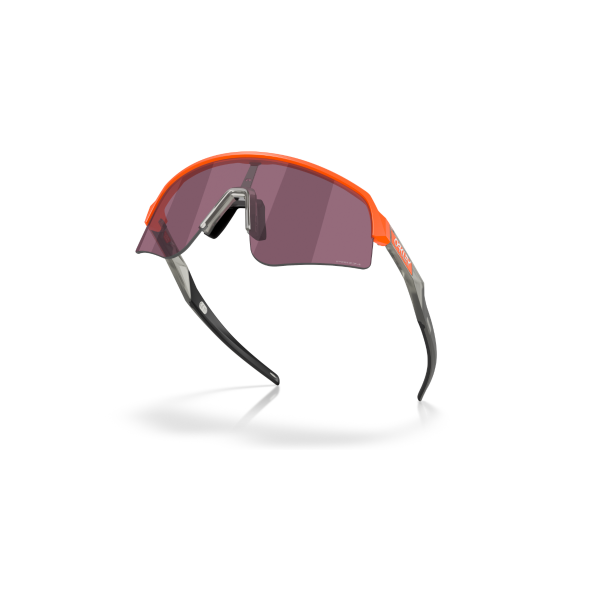 OO 9465 946530 39 Oakley SUTRO LITE SWEEP Güneş Gözlüğü