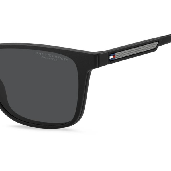 TH 2203/C 08A16 55 Tommy Hilfiger Klipsli (Clip-On) Polarize Güneş Gözlüğü