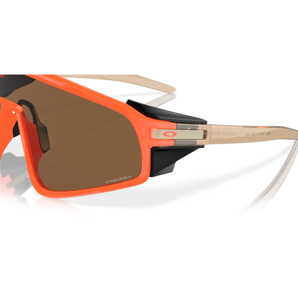 OO 9404 940411 35 Oakley LATCH PANEL Güneş Gözlüğü