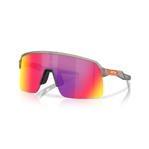 OO 9463 946368 39 Oakley SUTRO LITE Güneş Gözlüğü