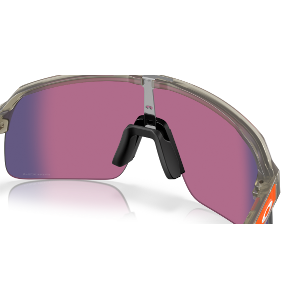 OO 9463 946368 39 Oakley SUTRO LITE Güneş Gözlüğü