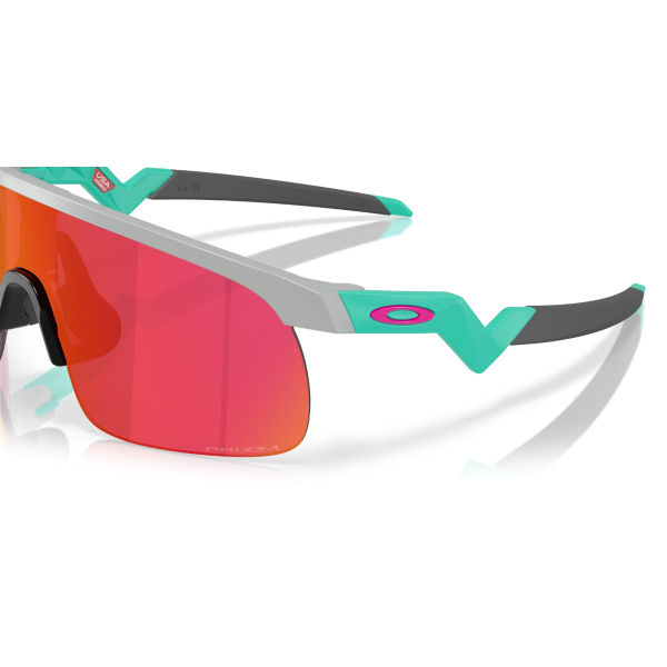 OJ 9010 901026 23 Oakley RESISTOR Genç ( Youth Fit ) Güneş Gözlüğü