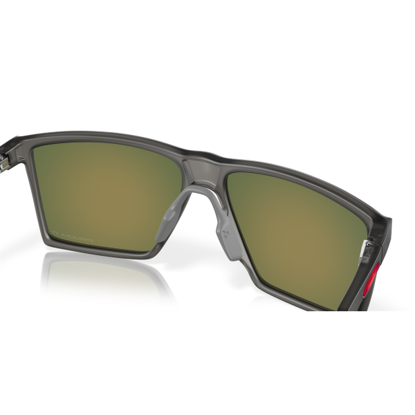 OO 9482 948204 57 Oakley FUTURITY SUN Polarize Güneş Gözlüğü
