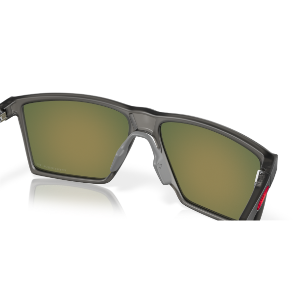 OO 9482 948204 57 Oakley FUTURITY SUN Polarize Güneş Gözlüğü