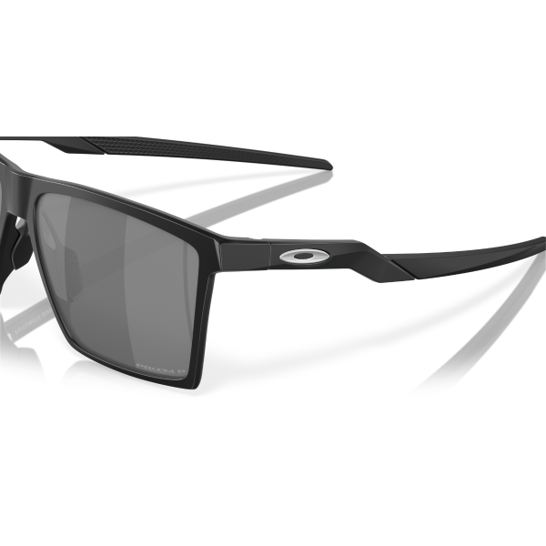 OO 9482 948201 57 Oakley FUTURITY SUN Polarize Güneş Gözlüğü